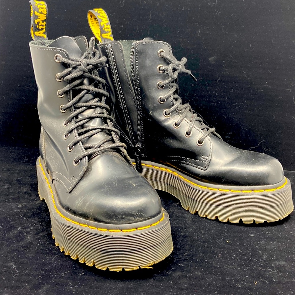 Dr. Marten’s JADON MAX WOMEN'S PLATFORM BOOTS